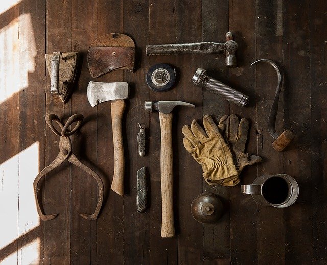 7: الأدوات اليدوية والكهربائية